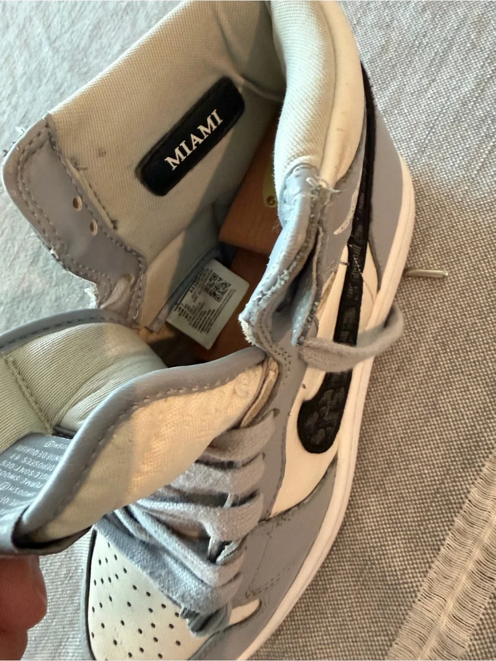Nike Women's Gray White Black Low-Top Sneakers